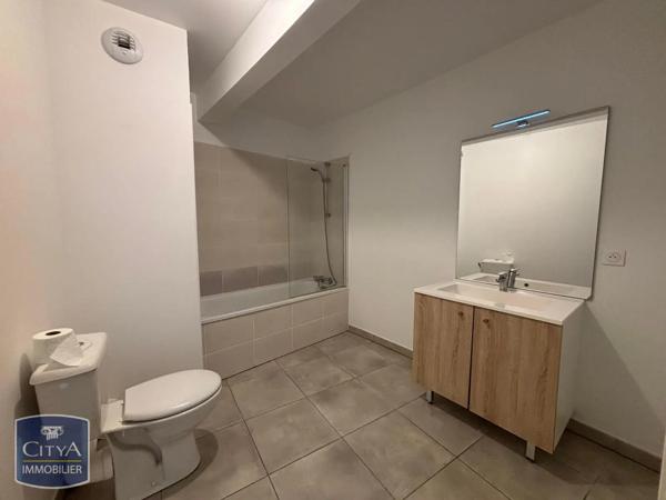 Appartement à louer 3 pièces 60.8m² Agde (34300)