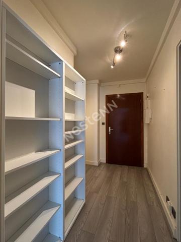 Appartement Centre-ville de Pontoise 1 pièce de 30.17 m2 proche gare