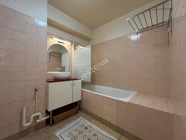 Appartement Centre-ville de Pontoise 1 pièce de 30.17 m2 proche gare