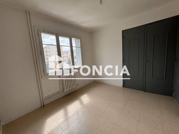 Location Appartement 3 pièces 56.11 m² - 2-4-6-8 RUE CAMARGUE Gap 05000