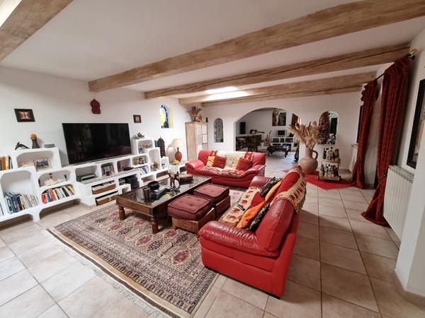 Maison Carpentras 20 pièce(s) 650 m2