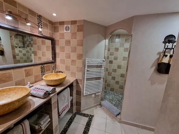 Maison Carpentras 20 pièce(s) 650 m2