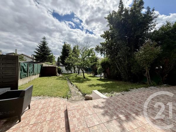 Maison à vendre  6 pièces - 115 m 2   LIVRY GARGAN  - 93