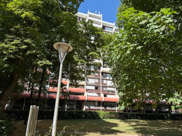 SEVRAN – T2 DE 45 M² AVEC ASCENSEUR, BALCON SANS VIS-À-VIS, PARKING ET RER B