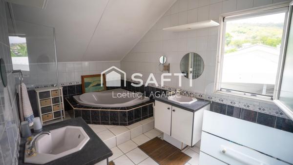 Maison F5/6 avec vue mer et piscine – Secteur Les Colimaçons