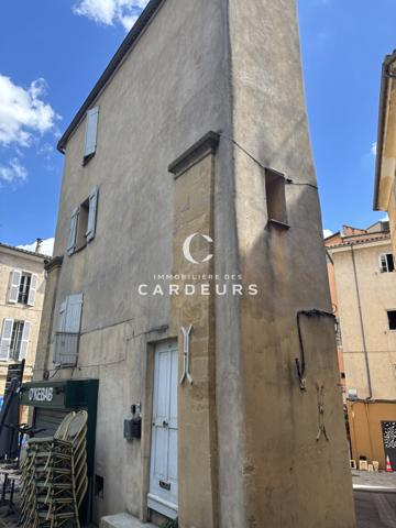 Immeuble
                                                                                                                                                
                                                                                                                                                
                                                                                                                                                
                                                    
                                                                                                                                                                                                                                                                                                                        50  m²                                                                                                                                                                                                         3 etage(s)