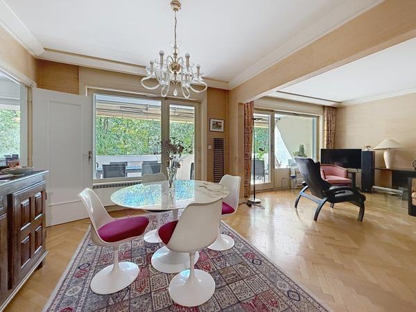 T5 DE 126 m² résidence standing piscine, tennis, cave garage et parking.