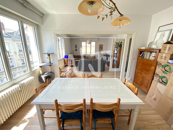 APPARTEMENT CENTRE VILLE D’ANGERS – 1 TERRASSE – 1 PLACE DE PARKING EN SOUS-SOL