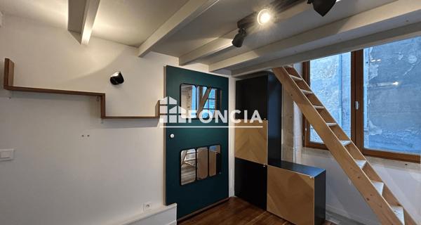 Location Appartement meublé 2 pièces 75.78 m² - Villefranche-sur-saône 69400