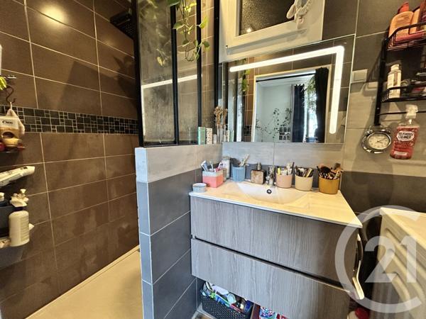 Appartement T3 à vendre  3 pièces - 60,63 m2 CHAMBERY - 73