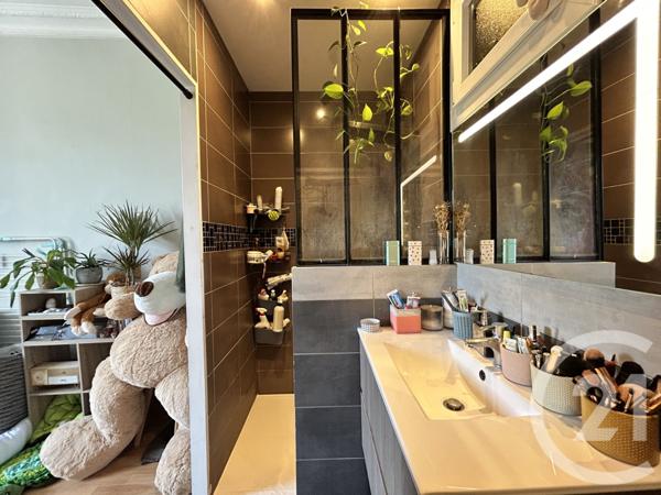 Appartement T3 à vendre  3 pièces - 60,63 m2 CHAMBERY - 73