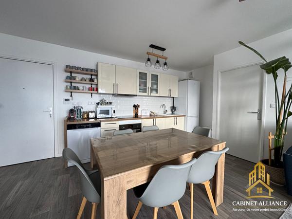 Appartement récent 4 pièces à Melun - Confort et modernité au 3ème étage