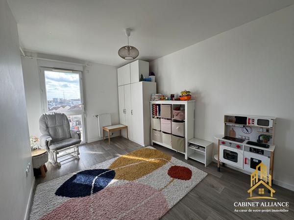 Appartement récent 4 pièces à Melun - Confort et modernité au 3ème étage