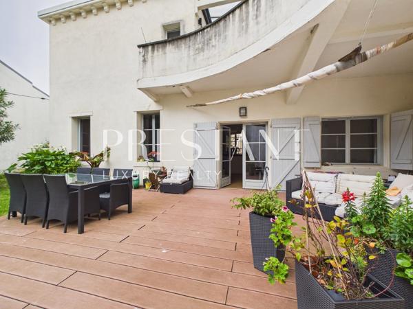 Biarritz hyper-centre : appartement d’exception avec jardin privatif de 250 m2 et garage, BIARRITZ