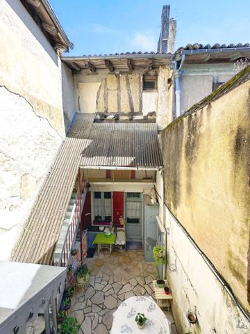 Maison de village avec cour et garage