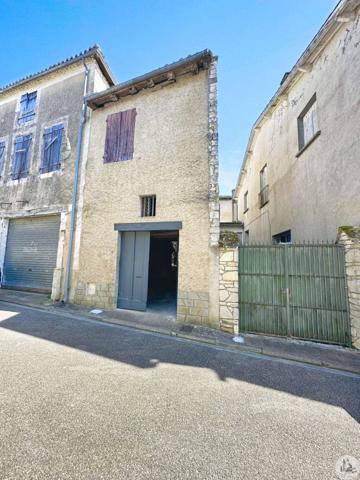 Maison de village avec cour et garage