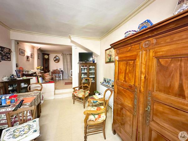 Maison de village avec cour et garage