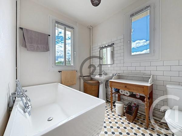 Maison à vendre  8 pièces - 165,82 m 2   FONTAINEBLEAU  - 77