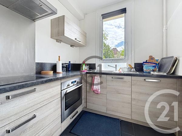 Maison à vendre  8 pièces - 165,82 m 2   FONTAINEBLEAU  - 77