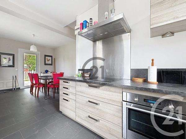 Maison à vendre  8 pièces - 165,82 m 2   FONTAINEBLEAU  - 77