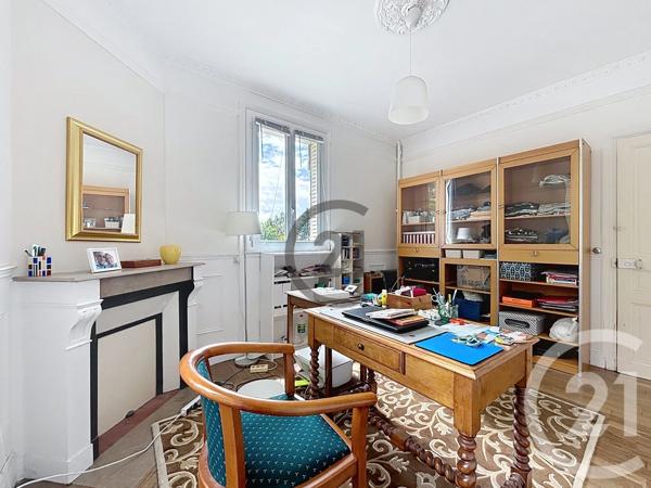 Maison à vendre  8 pièces - 165,82 m 2   FONTAINEBLEAU  - 77