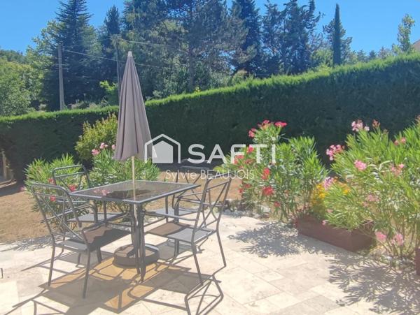 Plain pied au calme de la campagne, beau jardin