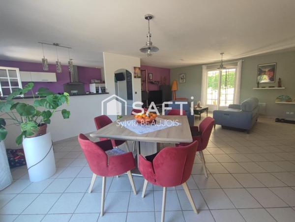 Plain pied au calme de la campagne, beau jardin