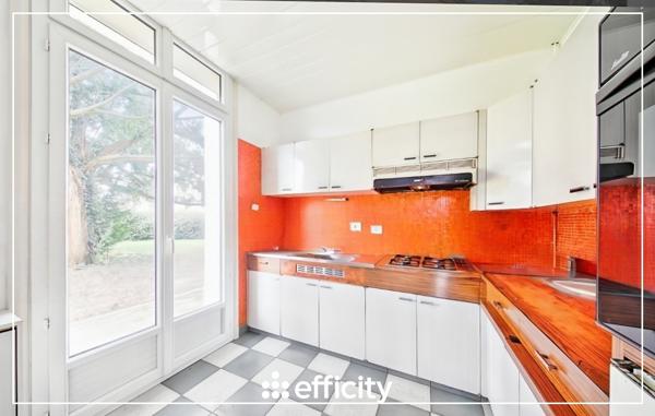 Maison
         13 pièces
        - 261 m² Bien prestige 619 000 € *