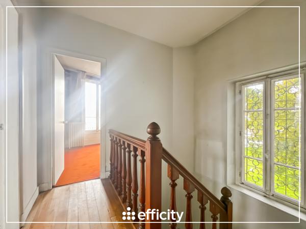 Maison
         13 pièces
        - 261 m² Bien prestige 619 000 € *