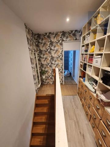 Vente                                                      Maison
                        
                     4 pièces                      90 m2                     à Beaugency