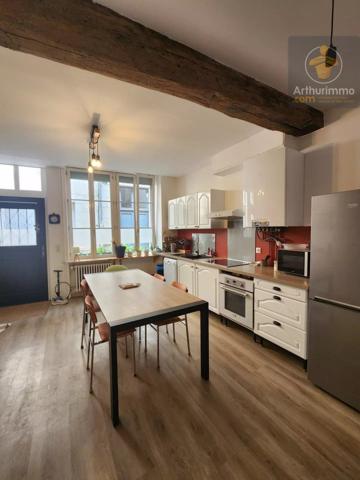 Vente                                                      Maison
                        
                     4 pièces                      90 m2                     à Beaugency