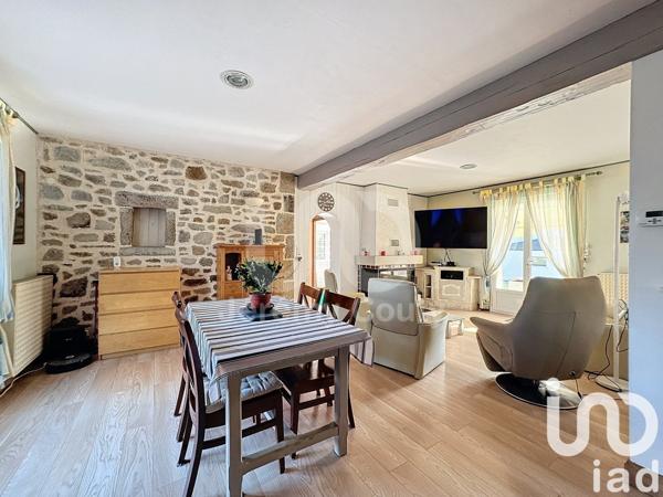 Maison traditionnelle 6 pièces de 140 m² à Savenay (44260)