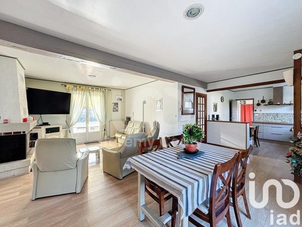 Maison traditionnelle 6 pièces de 140 m² à Savenay (44260)