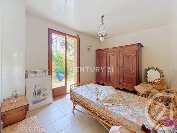 Maison à vendre  7 pièces - 198,84 m 2   NOISY LE GRAND  - 93