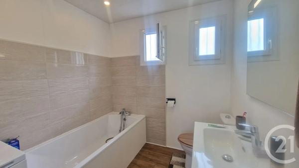 Maison à vendre  5 pièces - 114 m 2   ST PIAT  - 28
