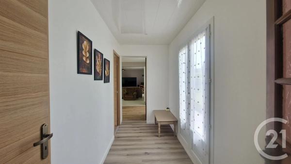 Maison à vendre  5 pièces - 114 m 2   ST PIAT  - 28