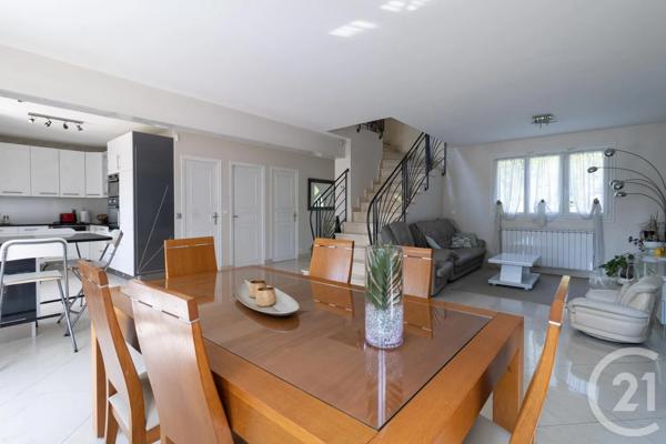 Maison à vendre  5 pièces - 230 m 2   YERRES  - 91