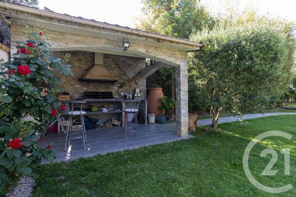 Maison à vendre  5 pièces - 230 m 2   YERRES  - 91