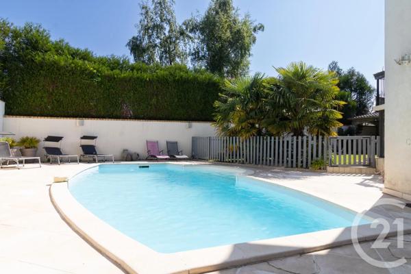 Maison à vendre  5 pièces - 230 m 2   YERRES  - 91