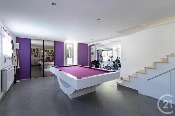 Maison à vendre  5 pièces - 230 m 2   YERRES  - 91