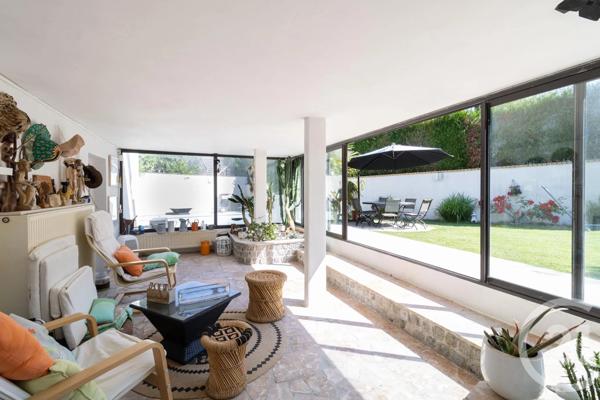 Maison à vendre  5 pièces - 230 m 2   YERRES  - 91