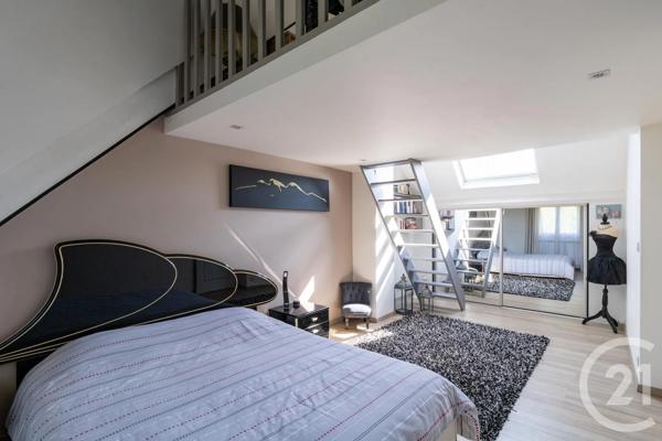 Maison à vendre  5 pièces - 230 m 2   YERRES  - 91