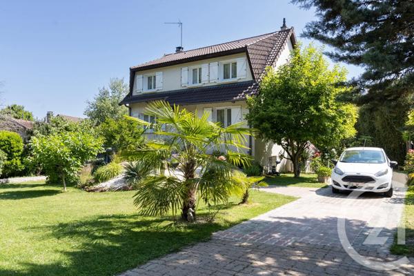 Maison à vendre  5 pièces - 230 m 2   YERRES  - 91