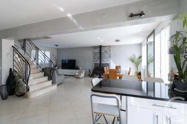Maison à vendre  5 pièces - 230 m 2   YERRES  - 91