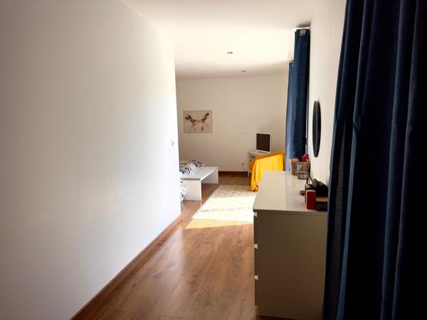 Maison familiale d'environ 180m2 avec terrain de 2500 m2 situé à Issé