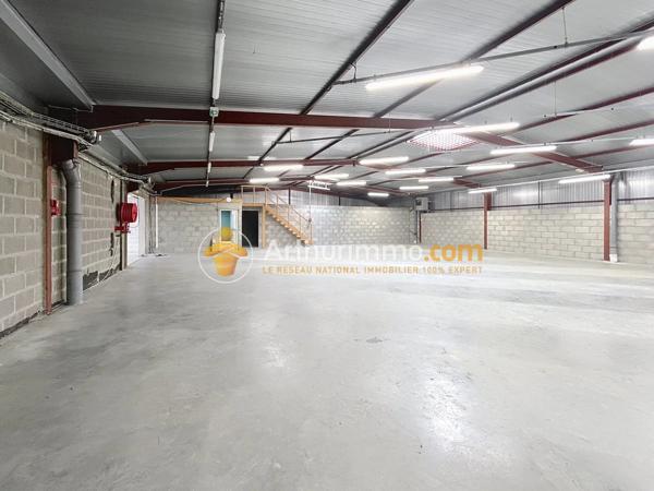 Location Local commercial 4 pièces 1530 m2 à Bourgoin-Jallieu
