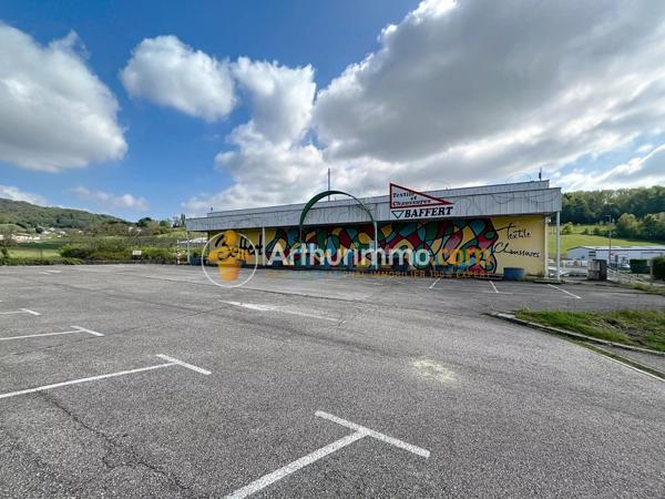Location Local commercial 4 pièces 1530 m2 à Bourgoin-Jallieu