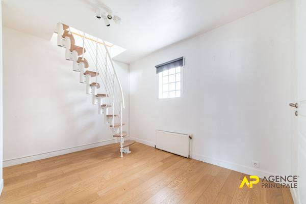 Maison Colombes 5 pièces 116 m² €639 000 ** - Référence 489CLR