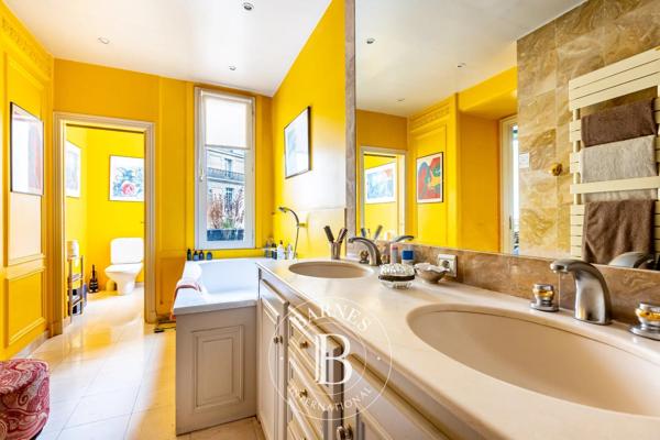 Paris 8ème, Appartement 4 Chambres -  206 m² à vendre