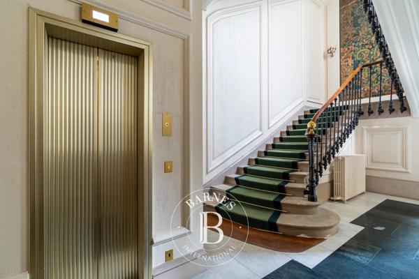 Paris 8ème, Appartement 4 Chambres -  206 m² à vendre